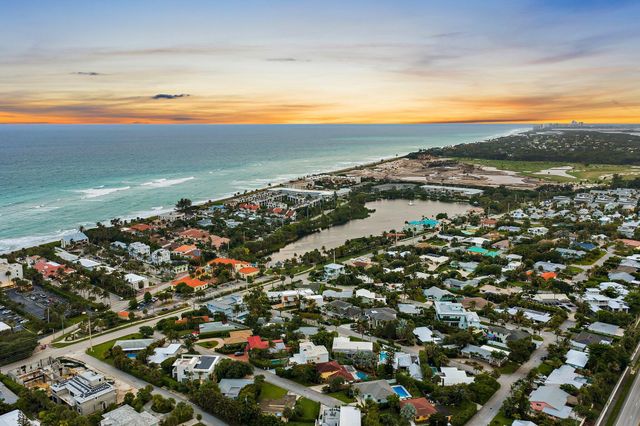 390 Jupiter Lane, Juno Beach, FL 33408