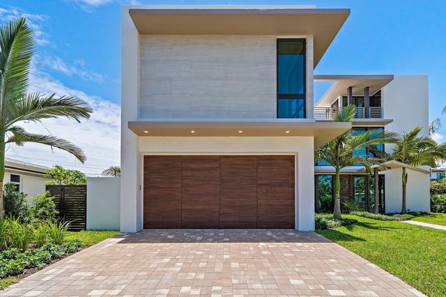 390 Jupiter Lane, Juno Beach, FL 33408