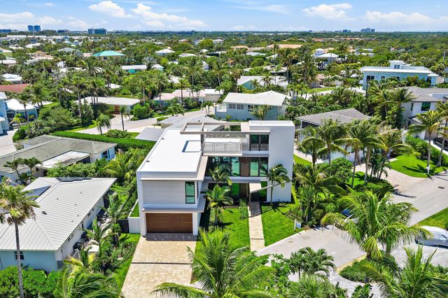 390 Jupiter Lane, Juno Beach, FL 33408