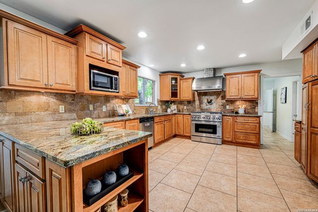 155 William Classen, San Antonio, TX 78232