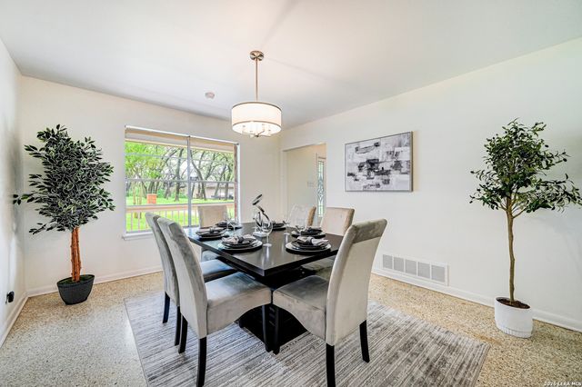 155 William Classen, San Antonio, TX 78232