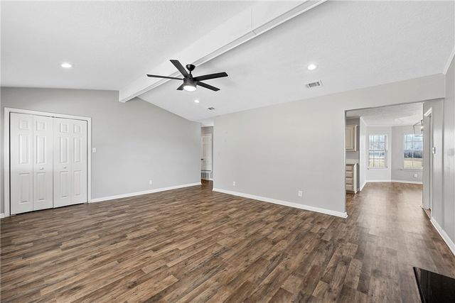 216 Timber View Drive, Waco, TX 76705