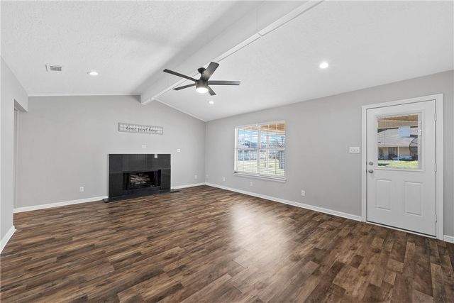216 Timber View Drive, Waco, TX 76705
