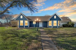 216 Timber View Drive, Waco, TX 76705