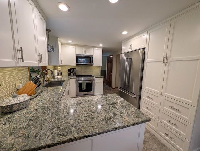 2925 Chrysler Drive, Bay City, MI 48706