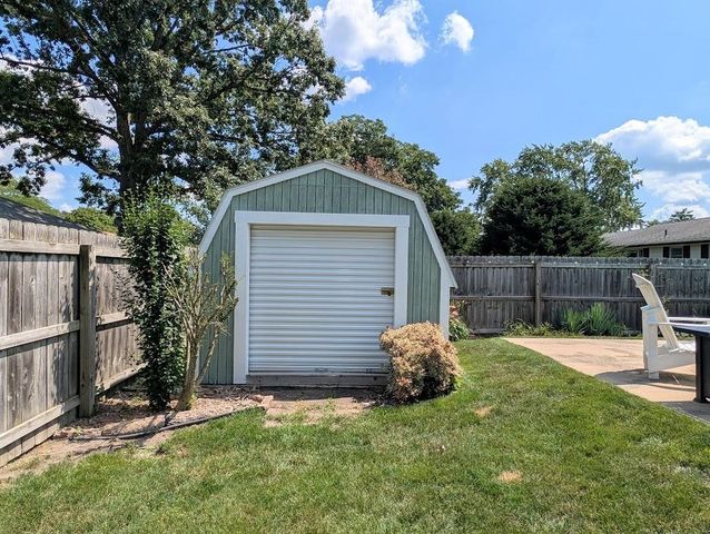 2925 Chrysler Drive, Bay City, MI 48706