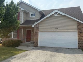 905 Thorn Creek Drive, Joliet, IL 60436