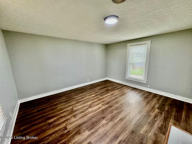 3743 Lincoln Park Rd, Springfield, KY 40069