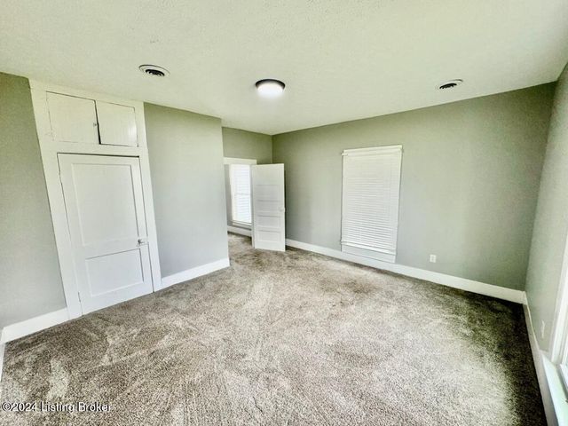 3743 Lincoln Park Rd, Springfield, KY 40069