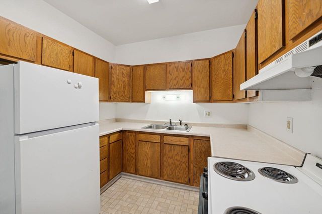 321 5th Ave E, Ashland, WI 54806