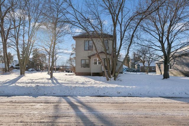 321 5th Ave E, Ashland, WI 54806