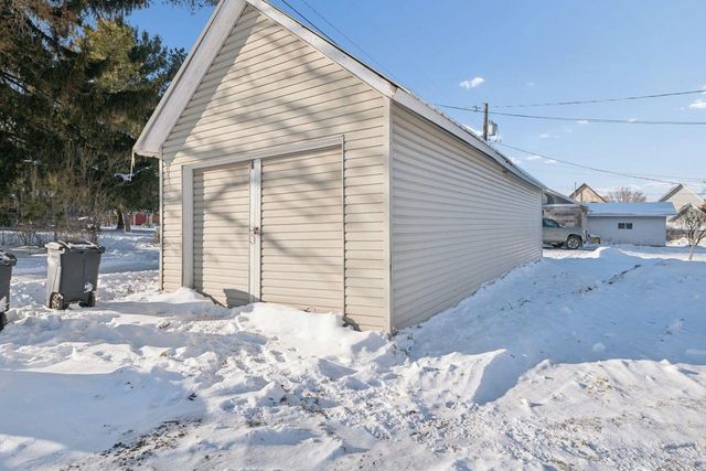 321 5th Ave E, Ashland, WI 54806