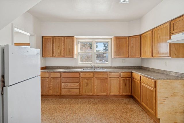 321 5th Ave E, Ashland, WI 54806