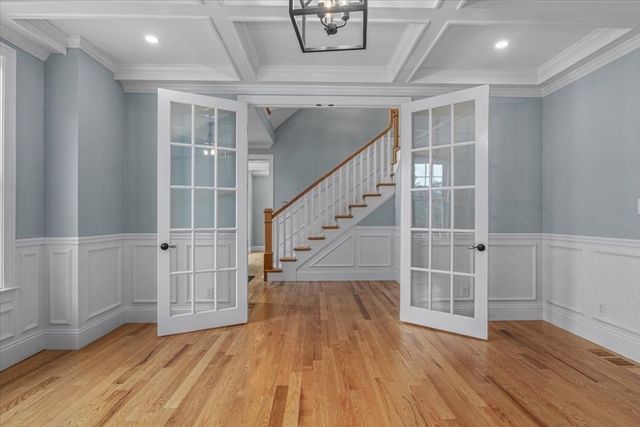 35 Shuttleworth, Dedham, MA 02026