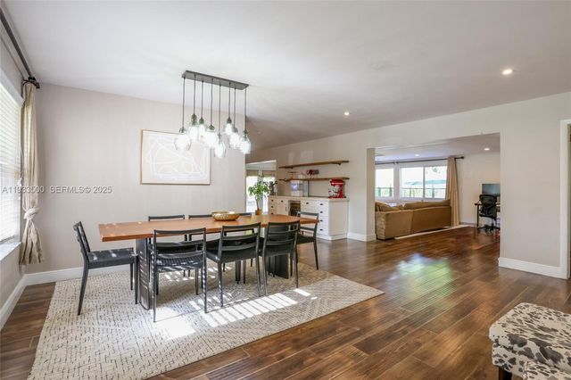 1707 NE 52nd St, Fort Lauderdale, FL 33334