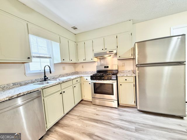 5370 Ridge Forest Drive, Stone Mountain, GA 30083