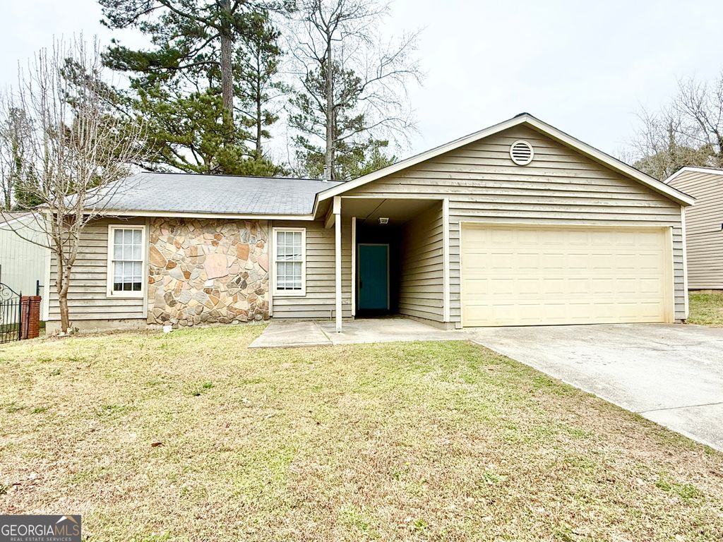 5370 Ridge Forest Drive, Stone Mountain, GA 30083