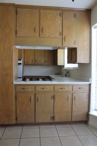 1100 N Lamb Street, Bowie, TX 76230