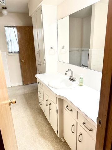 1100 N Lamb Street, Bowie, TX 76230