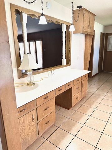 1100 N Lamb Street, Bowie, TX 76230