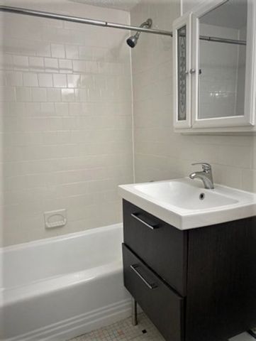 50 Green Street 114, Brookline, MA 02446