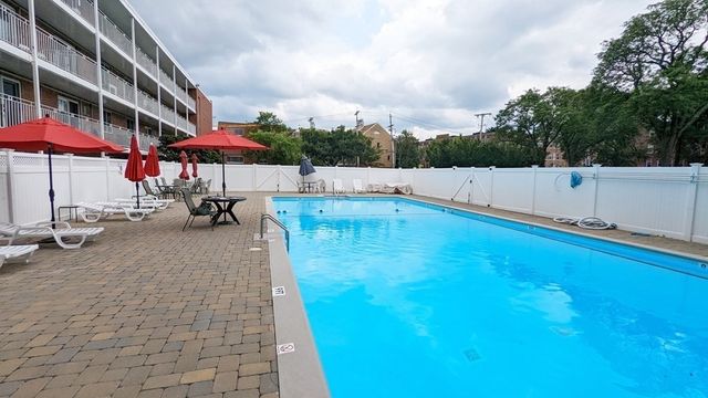 50 Green Street 114, Brookline, MA 02446