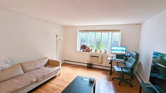 50 Green Street 114, Brookline, MA 02446