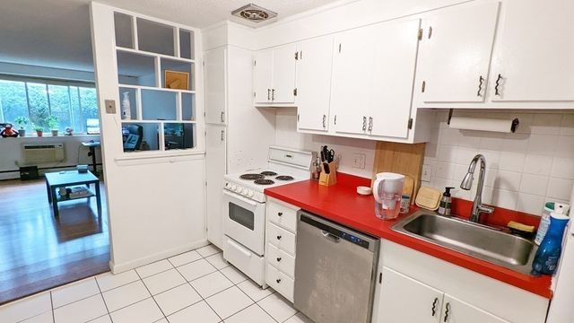 50 Green Street 114, Brookline, MA 02446