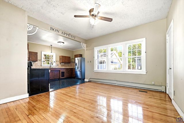 411 SW Greenwood AVE, Topeka, KS 66606