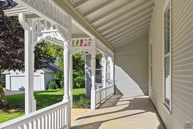 411 SW Greenwood AVE, Topeka, KS 66606