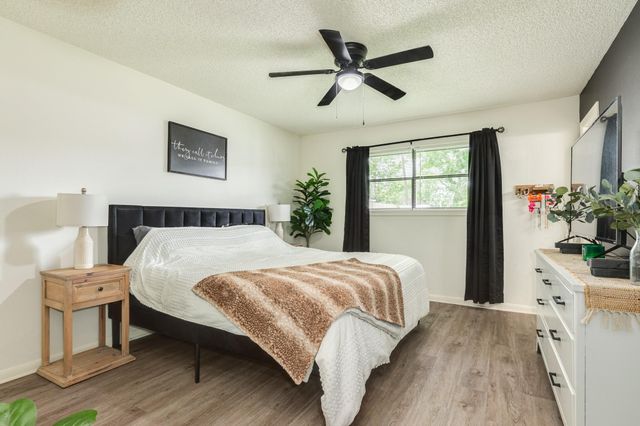 223 Avenue H, Brazoria, TX 77422