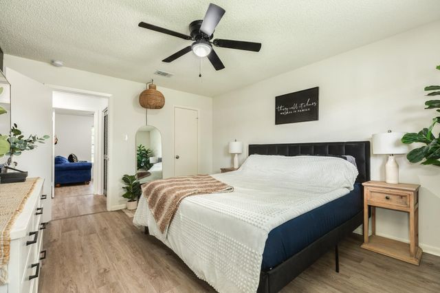 223 Avenue H, Brazoria, TX 77422