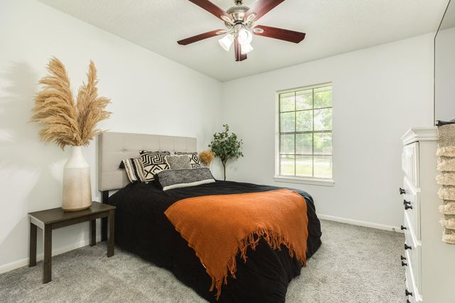 223 Avenue H, Brazoria, TX 77422