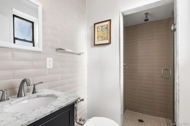 525 W 235th Street 7E, Bronx, NY 10463