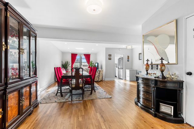 525 W 235th Street 7E, Bronx, NY 10463