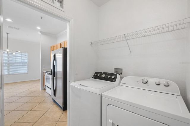 2532 GRAND CENTRAL PARKWAY 6, Orlando, FL 32839