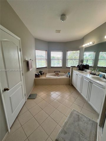215 NE 32nd Terrace, Homestead, FL 33033