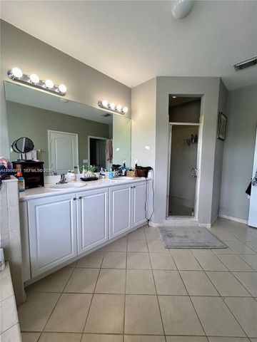 215 NE 32nd Terrace, Homestead, FL 33033