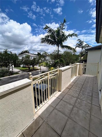 215 NE 32nd Terrace, Homestead, FL 33033