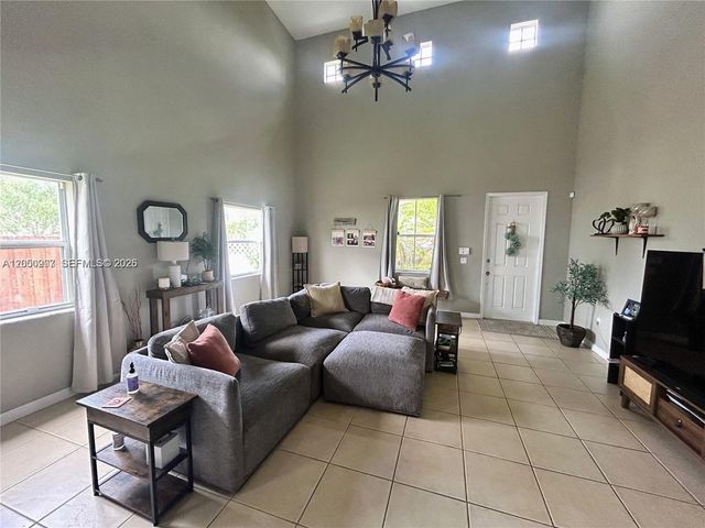 215 NE 32nd Terrace, Homestead, FL 33033