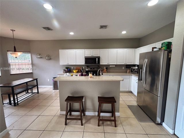 215 NE 32nd Terrace, Homestead, FL 33033