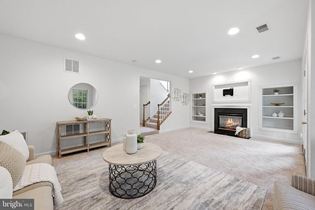 18526 BEAR CREEK TER, Leesburg, VA 20176