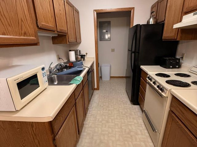 1320 Lincoln Avenue, Prairie Du Sac, WI 53578