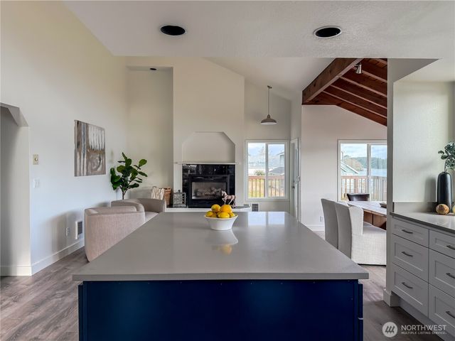 586 Mount Olympus Avenue SE, Ocean Shores, WA 98569