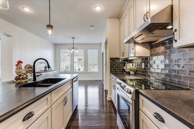 3207 N Chambers St, Wichita, KS 67205