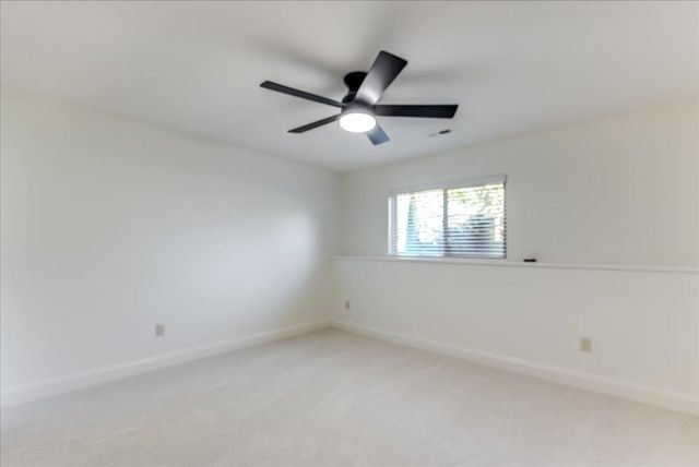 3207 N Chambers St, Wichita, KS 67205