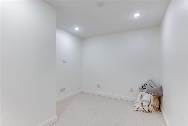 3207 N Chambers St, Wichita, KS 67205