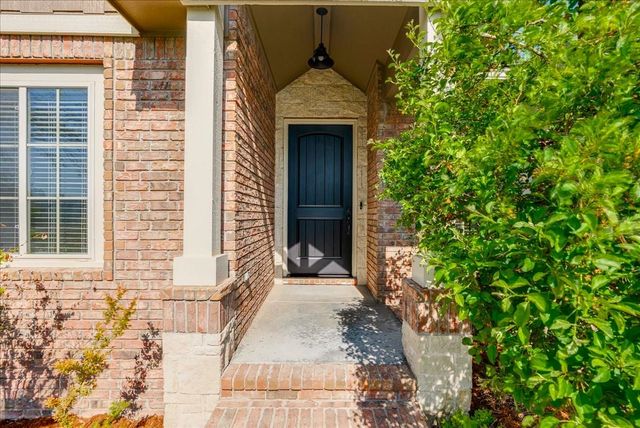 3207 N Chambers St, Wichita, KS 67205