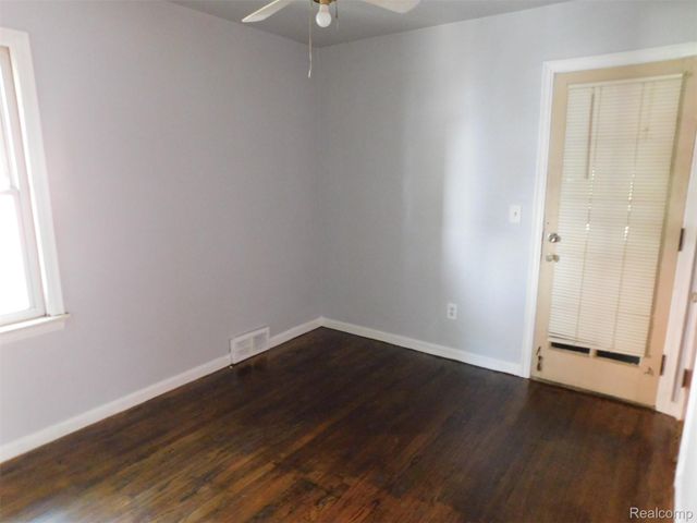 8260 Hartwell Street, Detroit, MI 48228