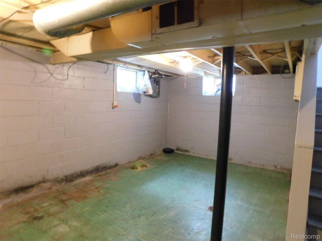 8260 Hartwell Street, Detroit, MI 48228